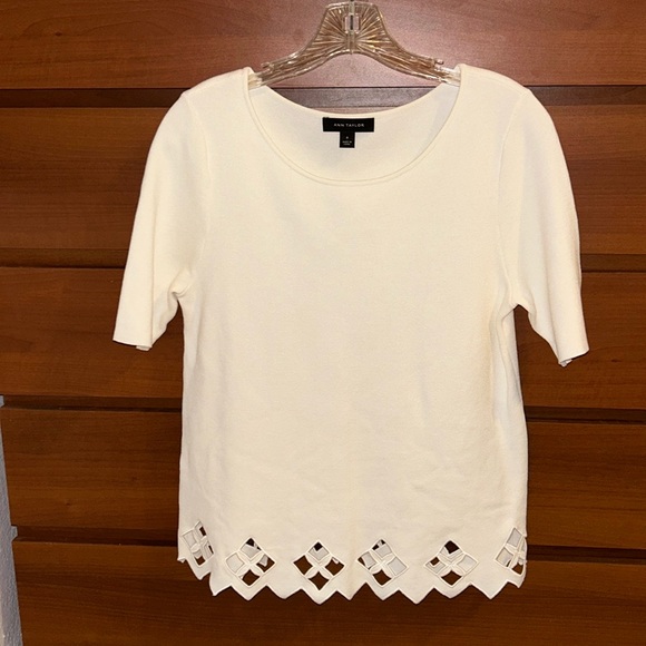 Ann Taylor Tops - ANN TAYLOR Cream Short Sleeve Flower Lined Sweater Size M